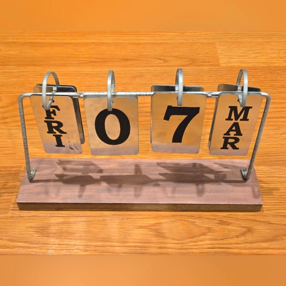 Flip Calendar π - Picture 2 of 4